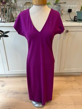 Diane Von Furstenberg Dreama Fuscia Deep V-Neck cap sleeve jersey Midi Dress